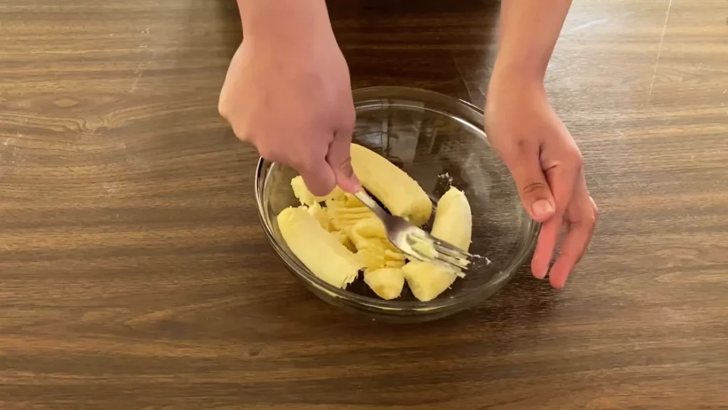 banana bread recipe with 2 bananas step 2