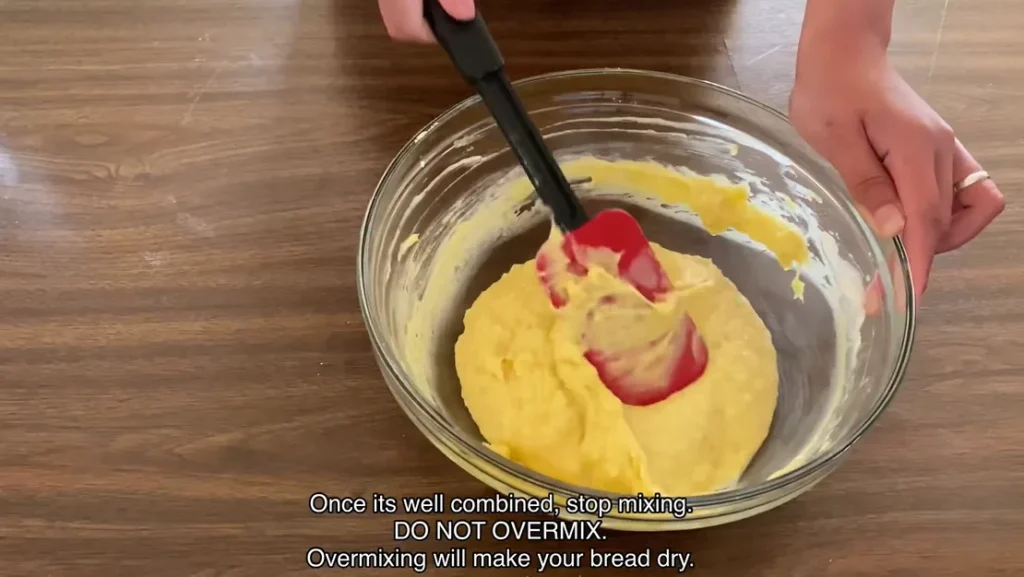 banana bread recipe with 2 bananas step 4