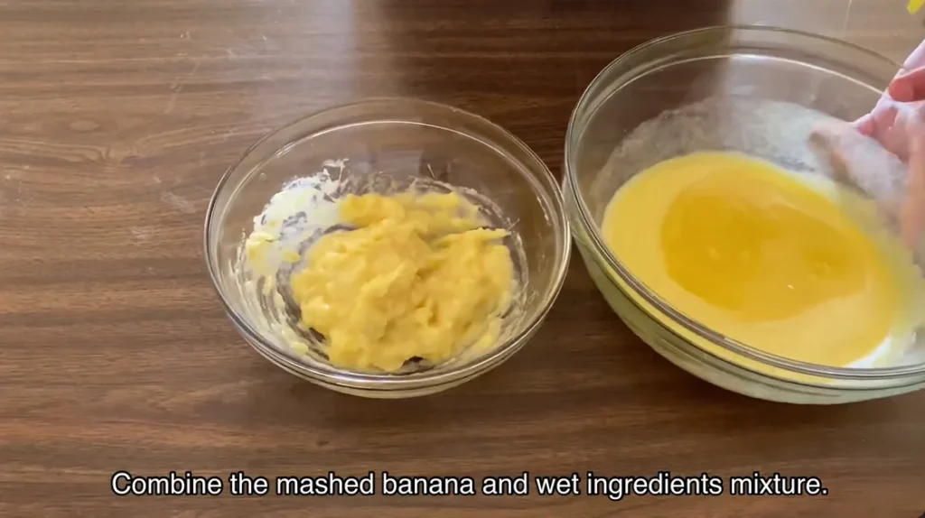 banana bread recipe with 2 bananas step 5