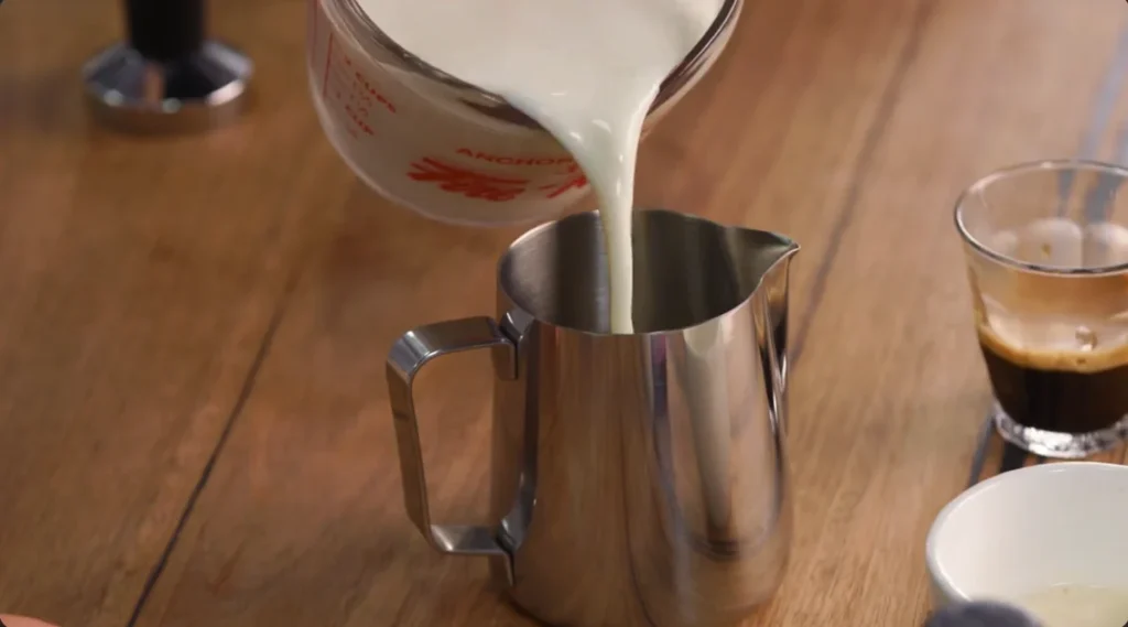 cold brew coffee with foamy bubbles step 3