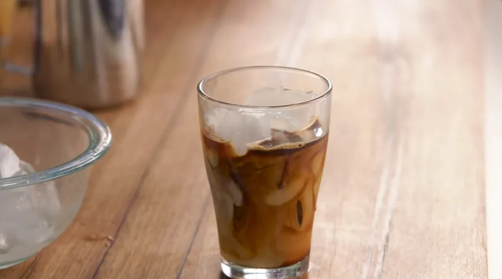 cold brew coffee with foamy bubbles step 6