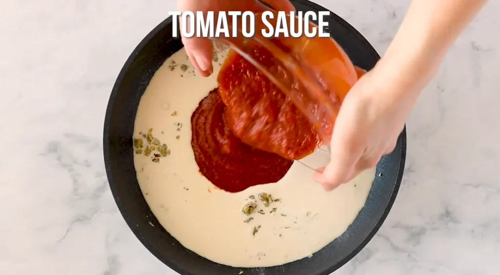 creamy tomato garlic rigatoni pasta