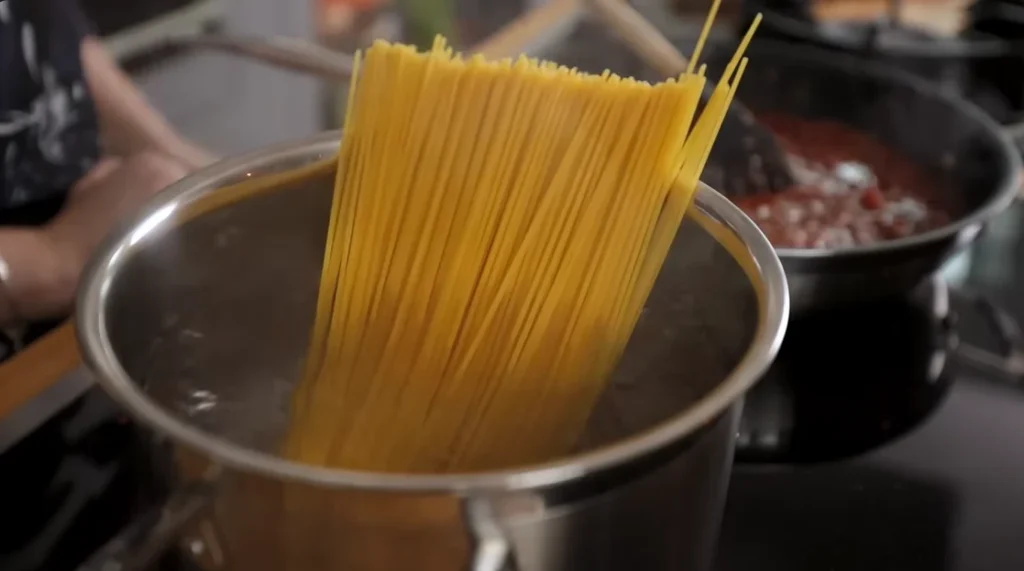 one pot chicken spaghetti bolognese