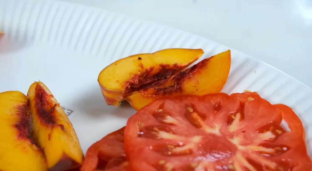 peach burrata salad
