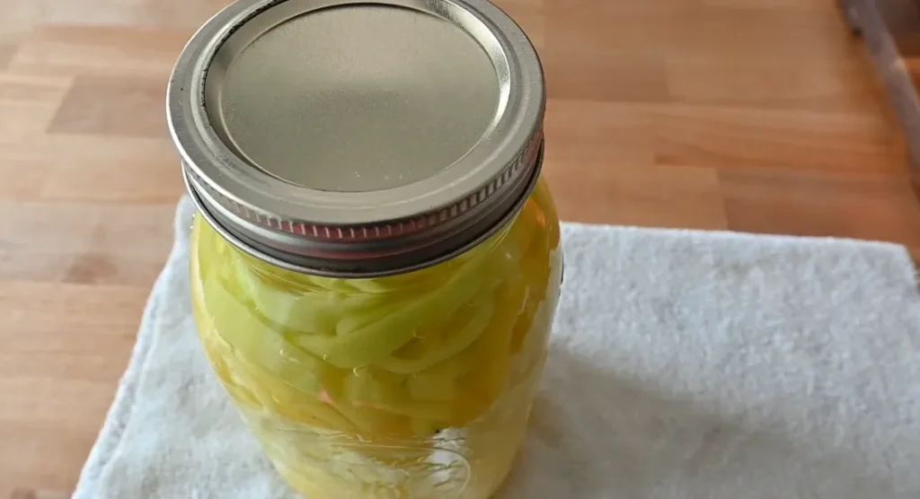pickled banana peppers